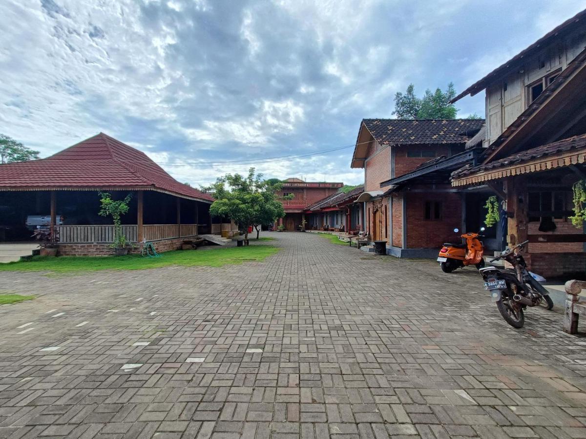 Jogo Segoro Homestay RedPartner near Pantai Sundak Gunungkidul Ngandong Exterior foto