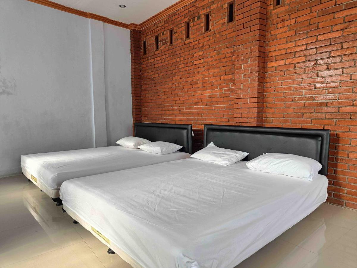 Jogo Segoro Homestay RedPartner near Pantai Sundak Gunungkidul Ngandong Exterior foto